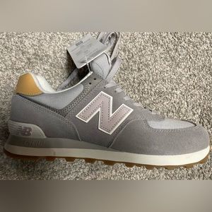 NWT New Balance 574 Sneakers